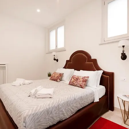 Lägenhet Divo - Spanish Steps Rom